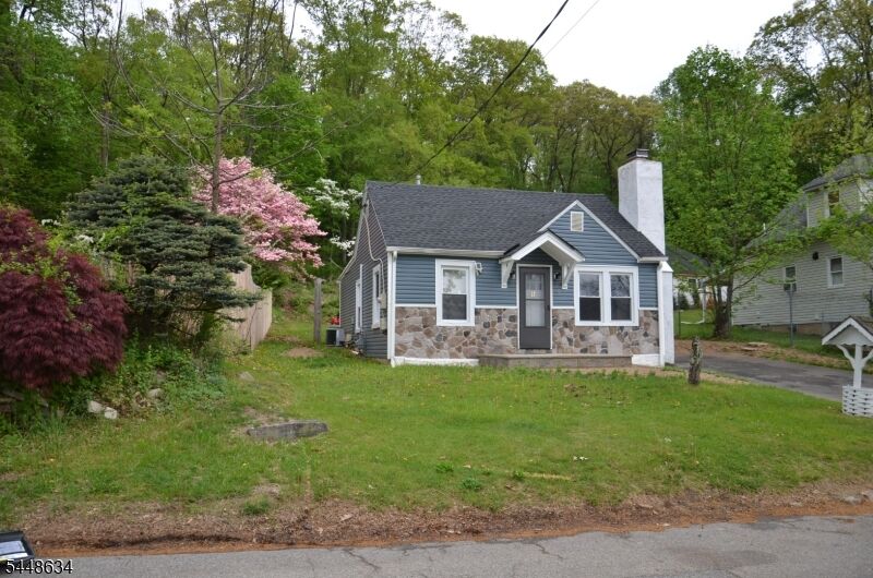 Property Photo: 5 Fairview Ave NJ 07803