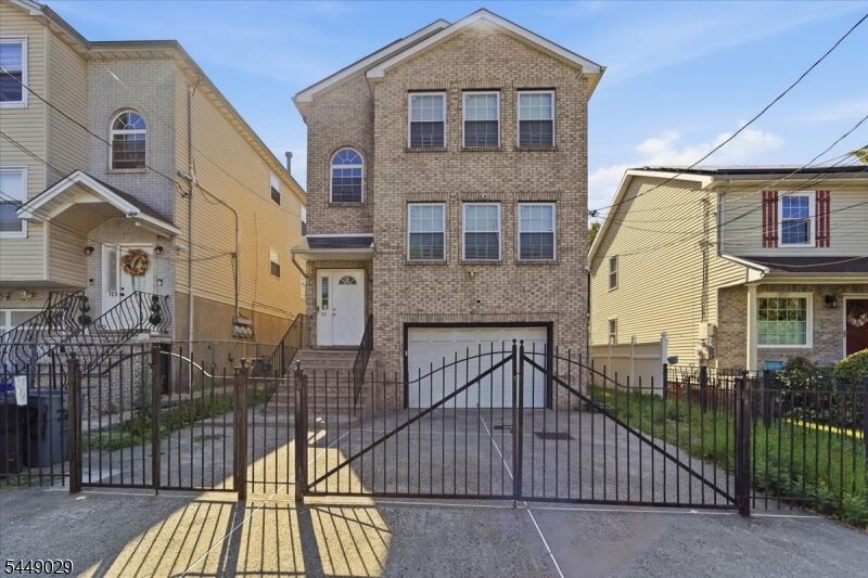 Property Photo: 721 S 19th St NJ 07103