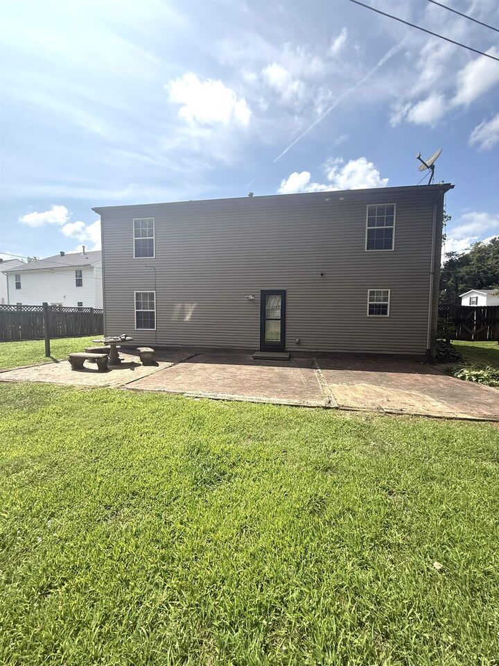 Property Photo:  674 Canoe Creek Drive  KY 42420 