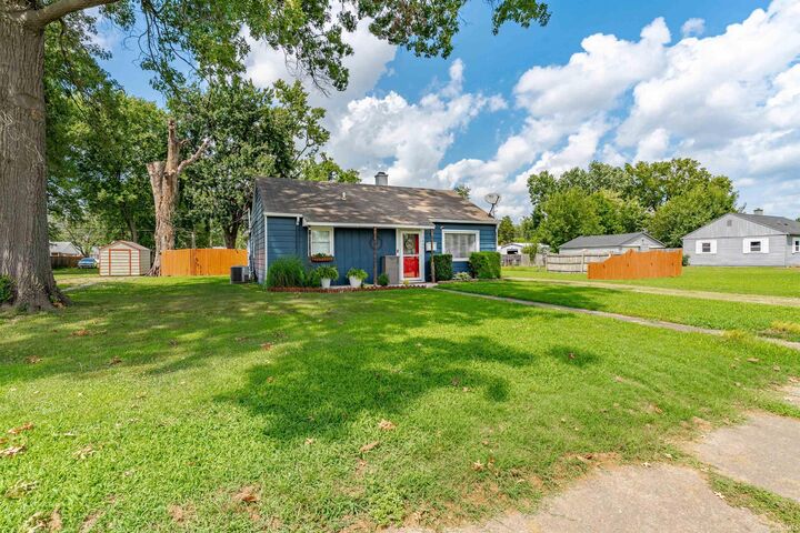 Property Photo:  1430 Waggoner Avenue  IN 47714 