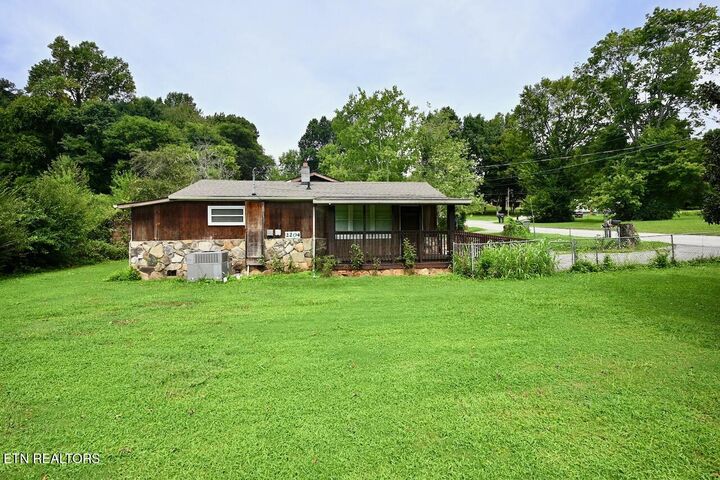 Property Photo: 2204 Mentor Rd TN 37777