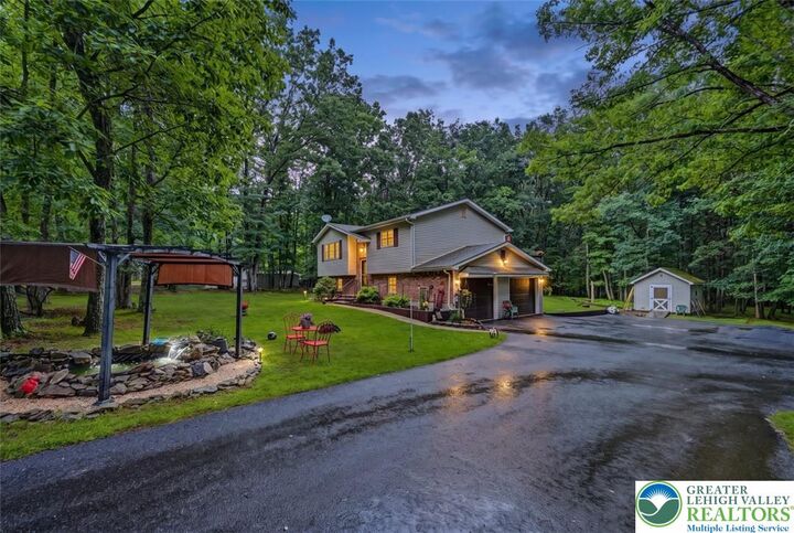 Property Photo: 386 Upper Ridge Drive PA 18330