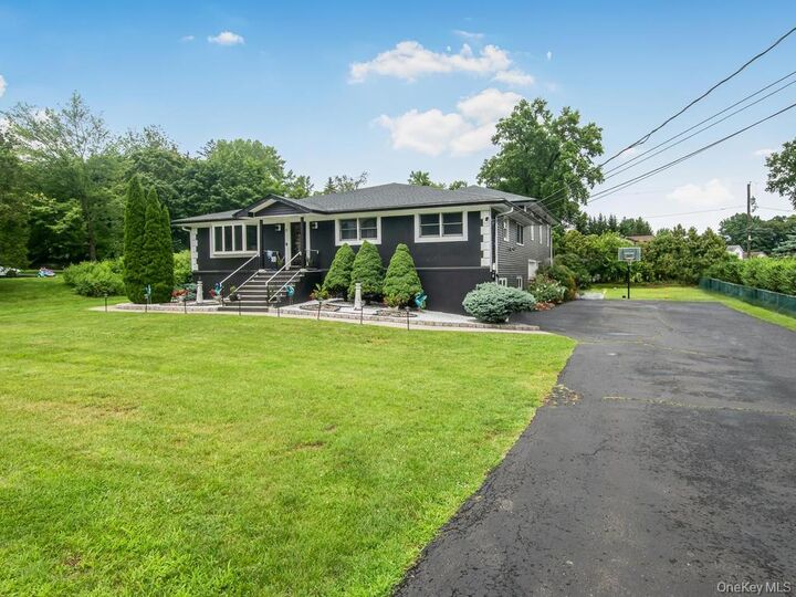 Property Photo:  3 Quaker Road  NY 10956 
