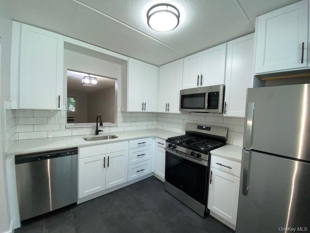 Property Photo: 85 N Middletown Road A4 NY 10954