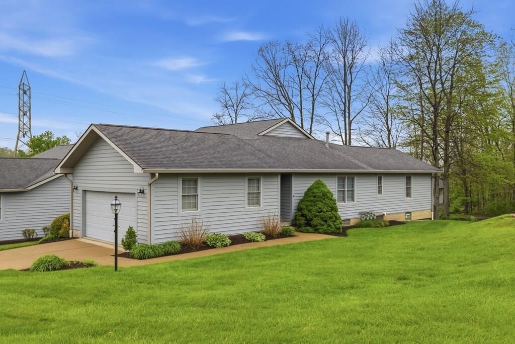Property Photo:  1806 Olde Post Rd  OH 44805 