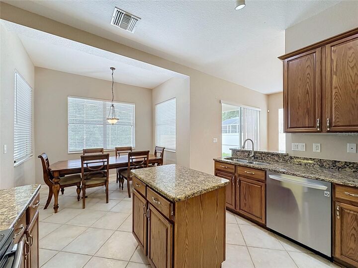Property Photo:  468 Pinewood Dr  FL 33896 