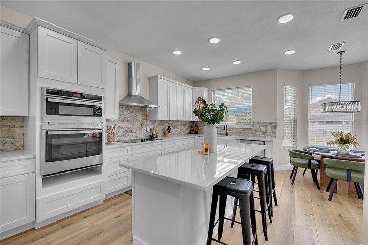 Property Photo: 1250 Loretto Circle FL 33556