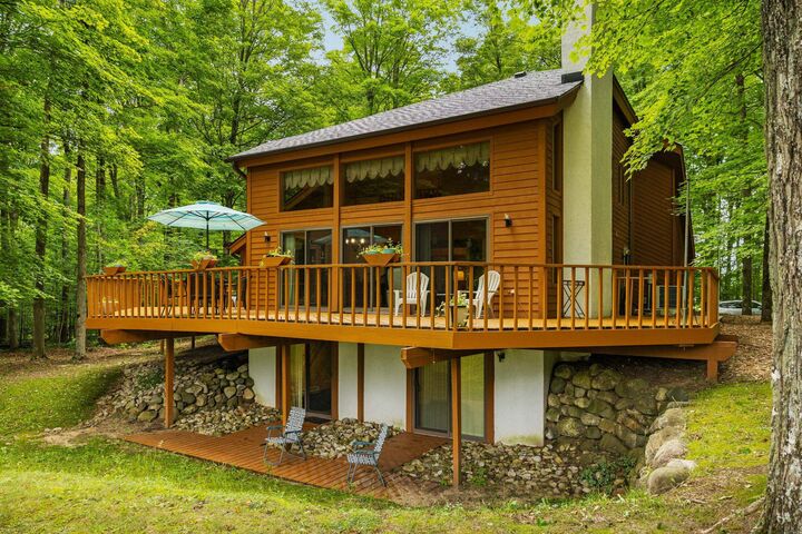 Property Photo: 6842 Rue De Montagne MI 49659