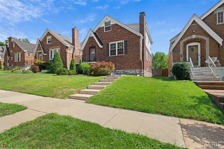 Property Photo: 5444 Tholozan Avenue MO 63109