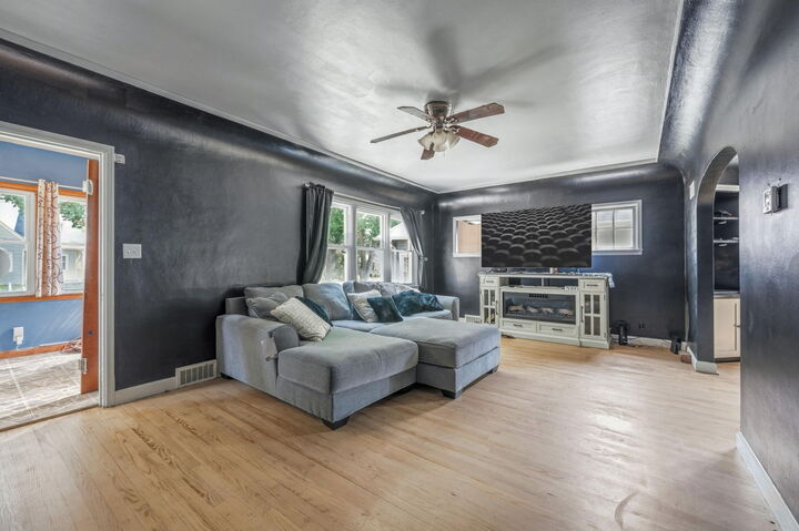 Property Photo: 5545 N 40th St WI 53209