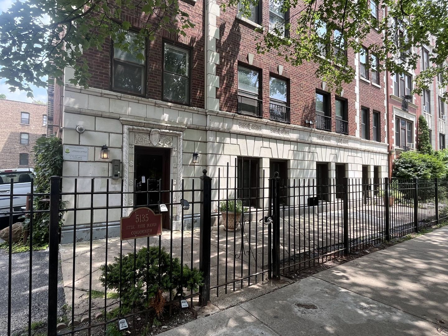 Property Photo: 5135 S Kenwood Avenue 507 IL 60615