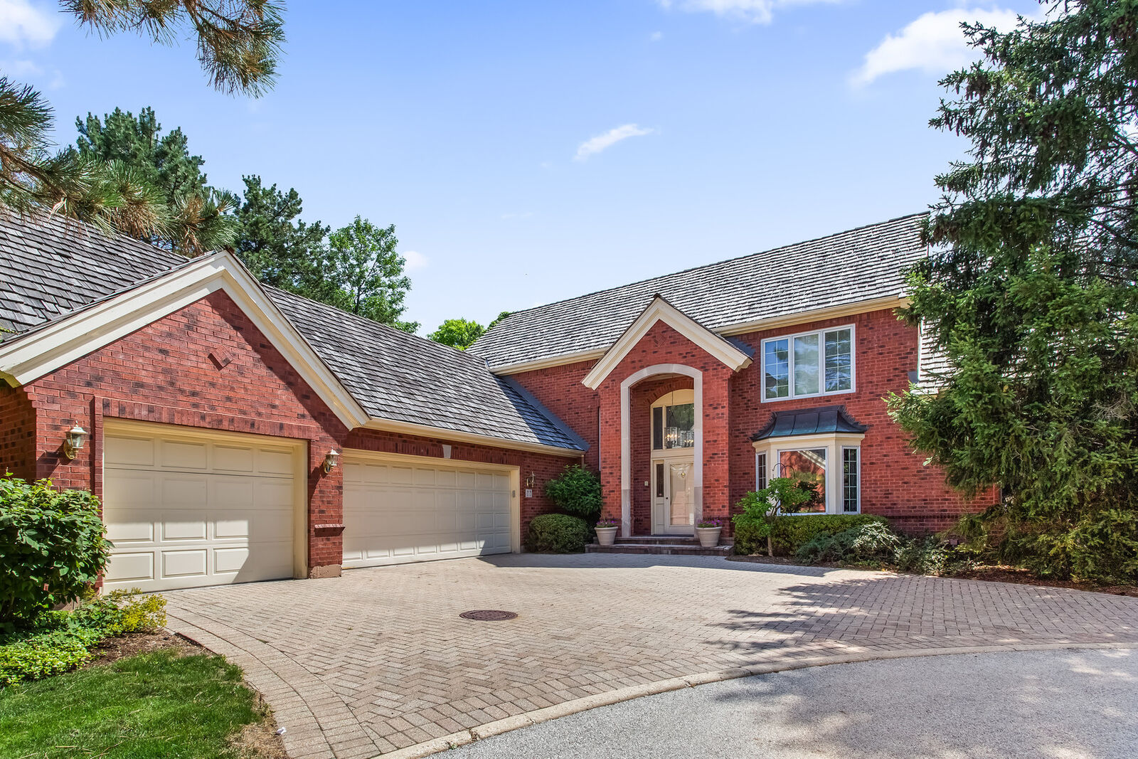 Property Photo: 22 Regent Wood Road IL 60093