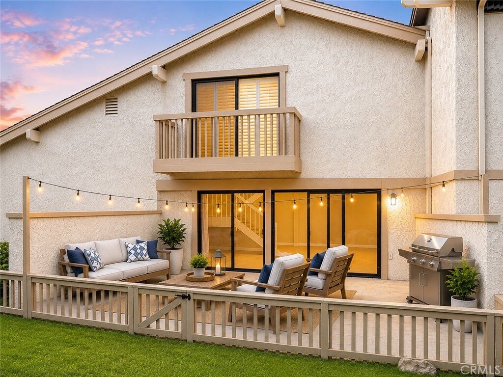 Property Photo:  714 Calle Bahia  CA 92672 