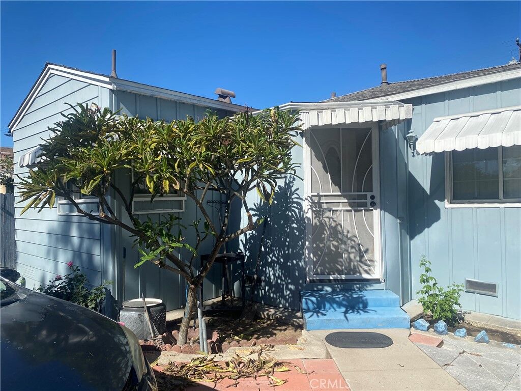 Property Photo: 10008 Hunt CA 90280