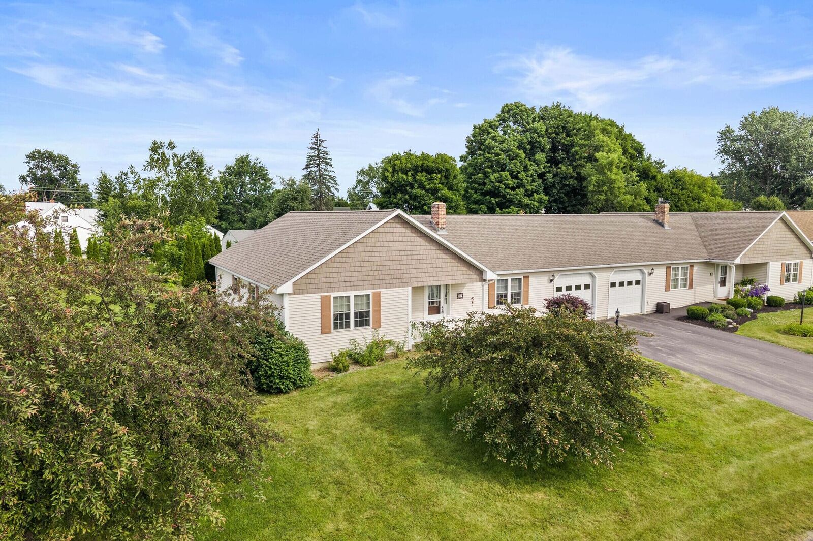 Property Photo:  19 Cardinal Way 10  ME 04901 