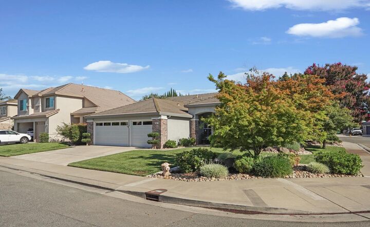 Property Photo: 1545 Jasmine Way CA 95242