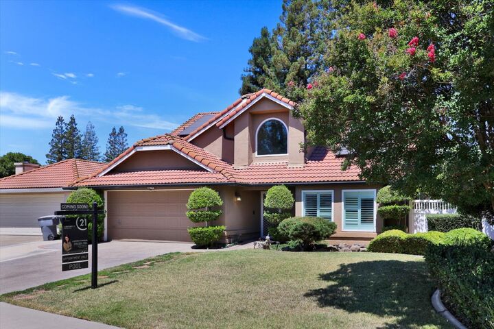 Property Photo: 1542 E D Street CA 95361