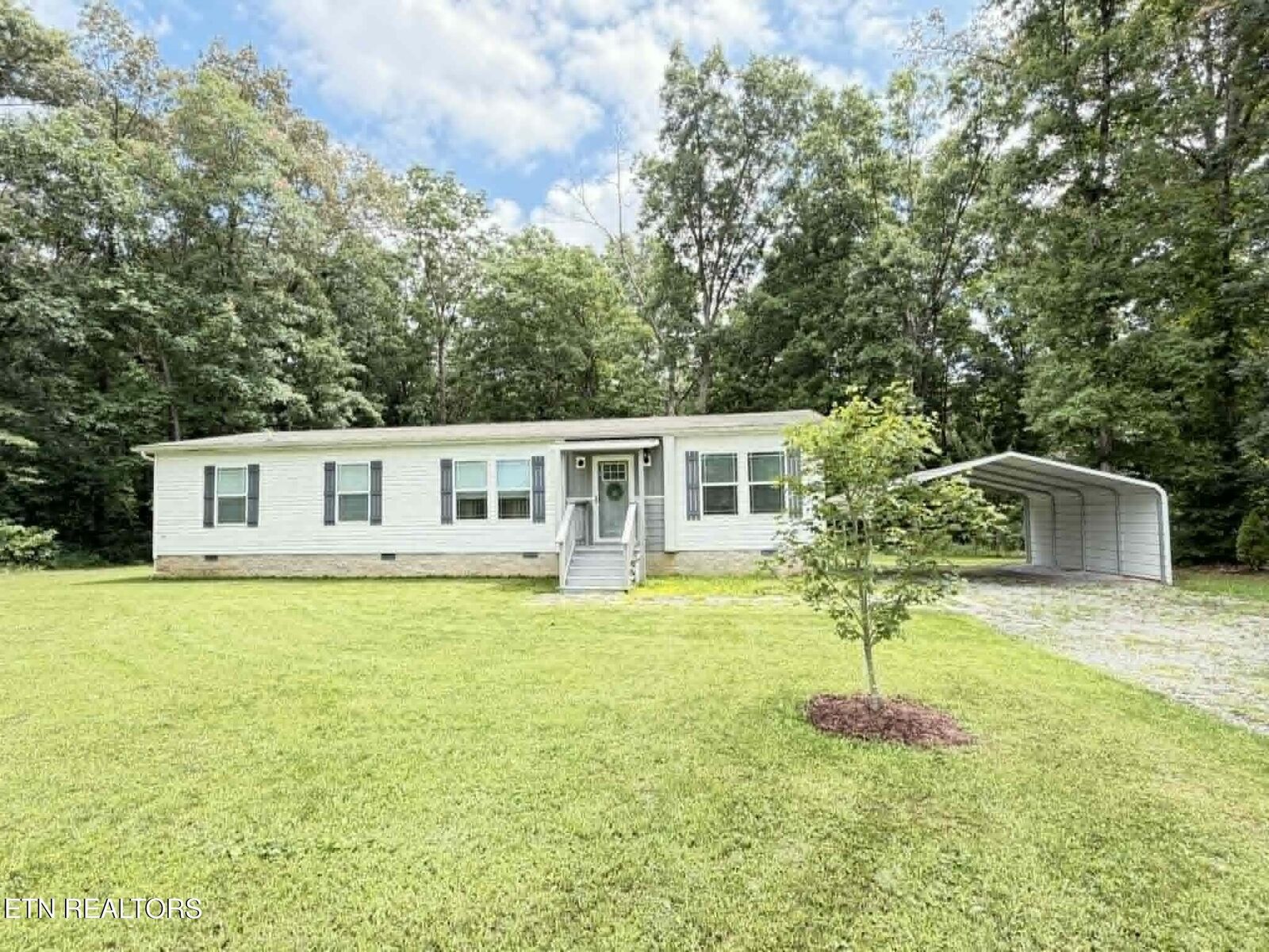Property Photo:  381 Dixon Rd  TN 38571 