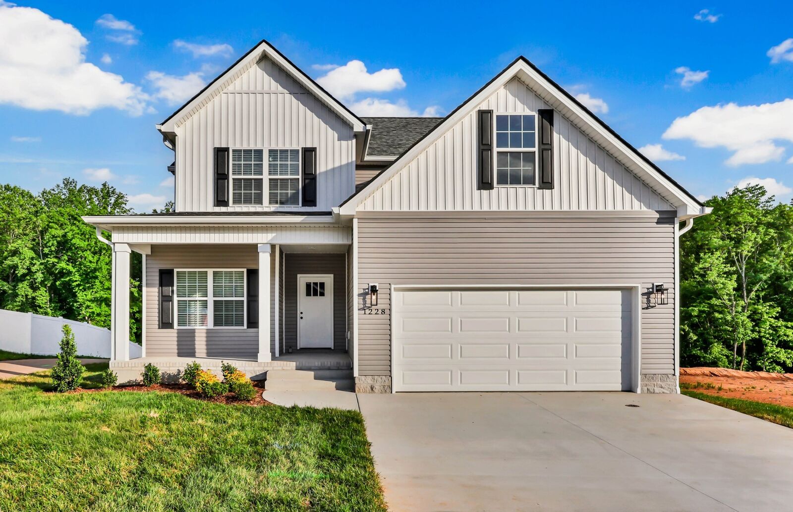 Property Photo: 528 Canyon View Court TN 37040