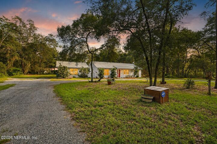 Property Photo: 381 SE 57th Street FL 32656