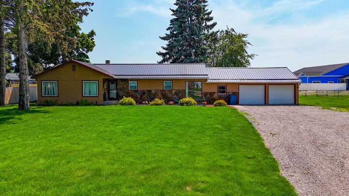 Property Photo:  931 Main Street SW  MT 59864 