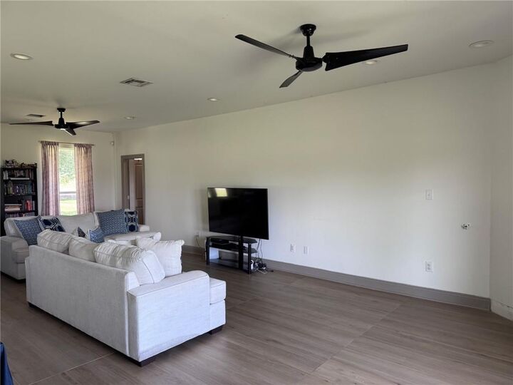 Property Photo:  9523 River Road  LA 70094 
