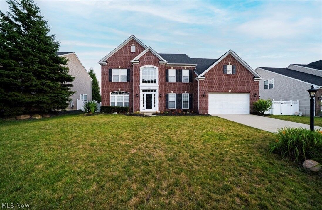 Property Photo: 38691 Amberwood Drive OH 44011