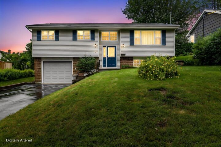 Property Photo:  4 Meadowview Drive  NS B4A 2C3 