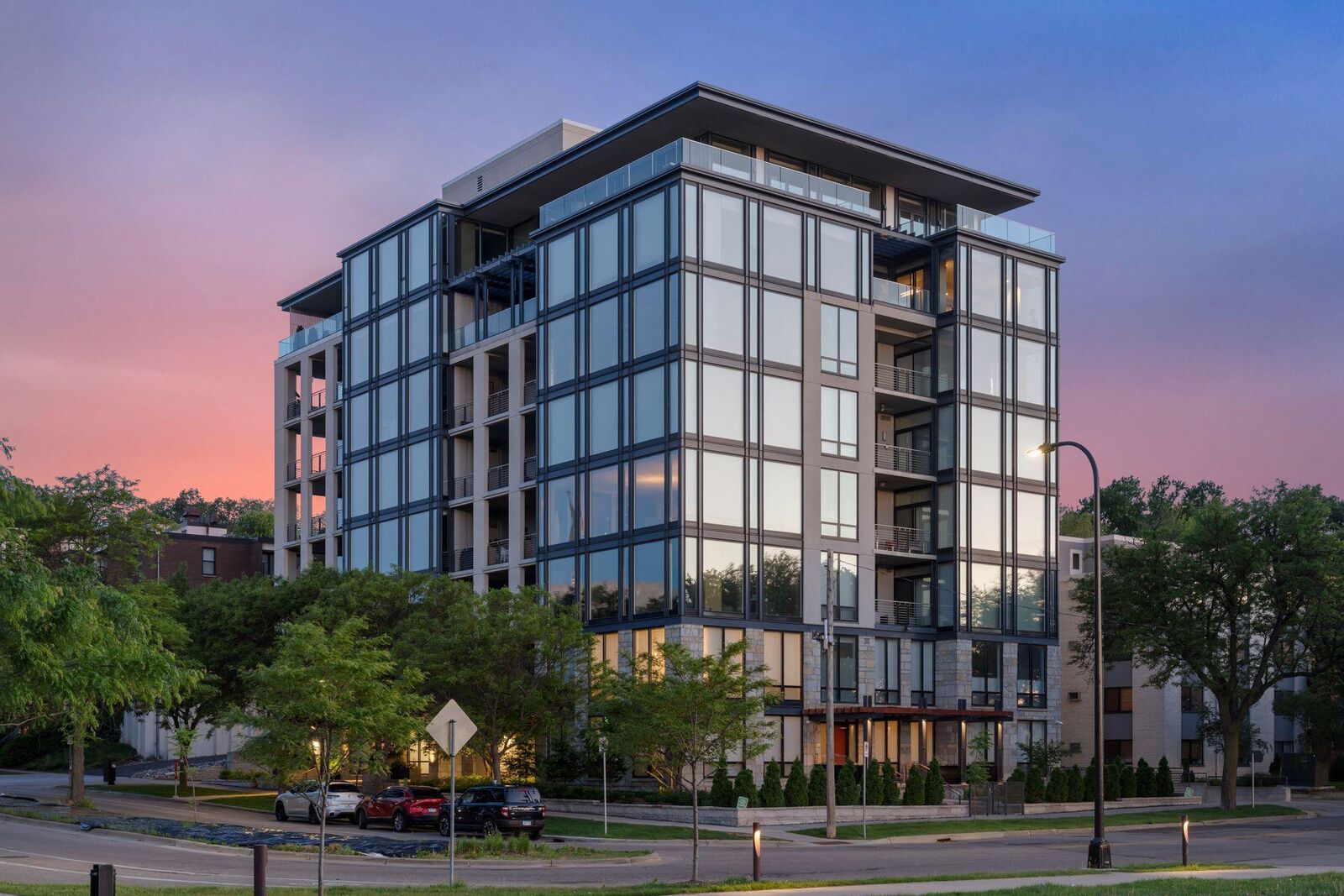 Property Photo:  301 Kenwood Parkway 600  MN 55403 