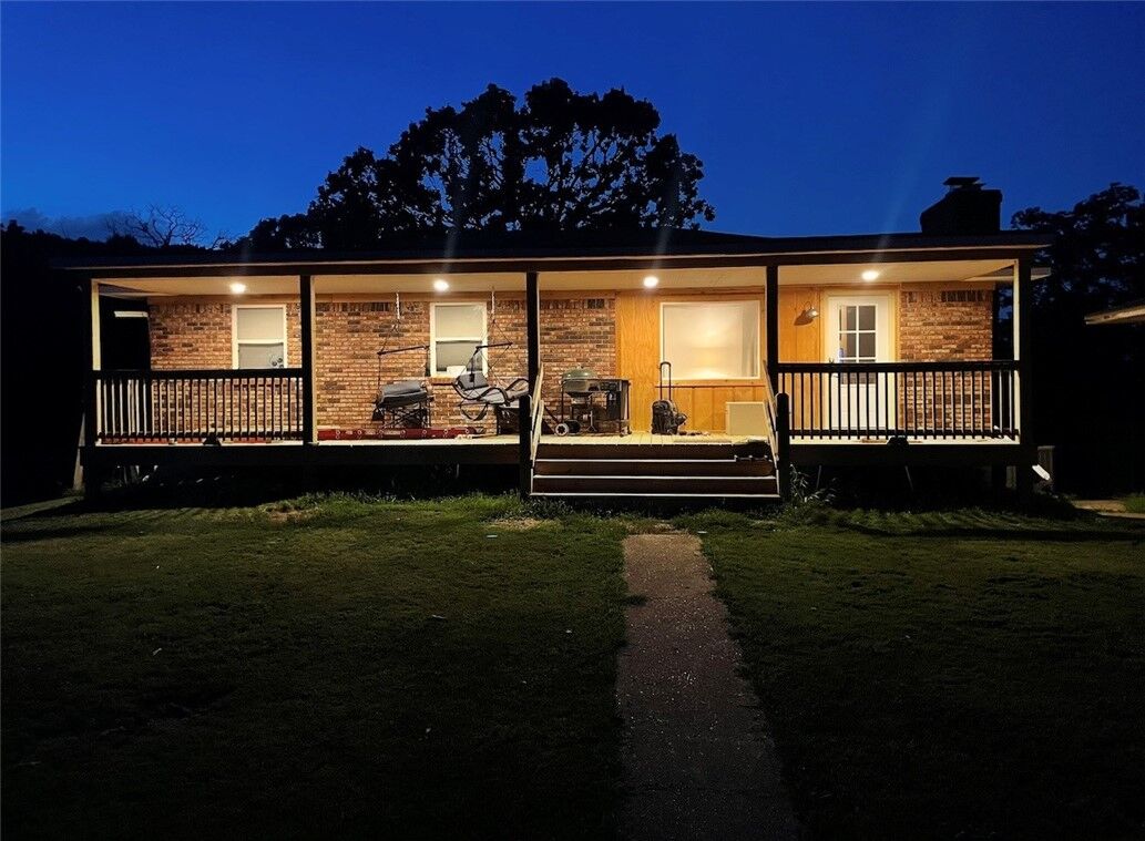 Property Photo:  138 County Road 6411  AR 72638 