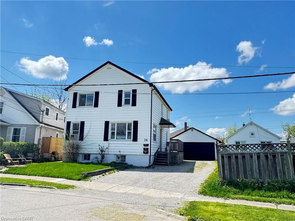 Property Photo:  24 Union Street 2  ON L2S 2R2 