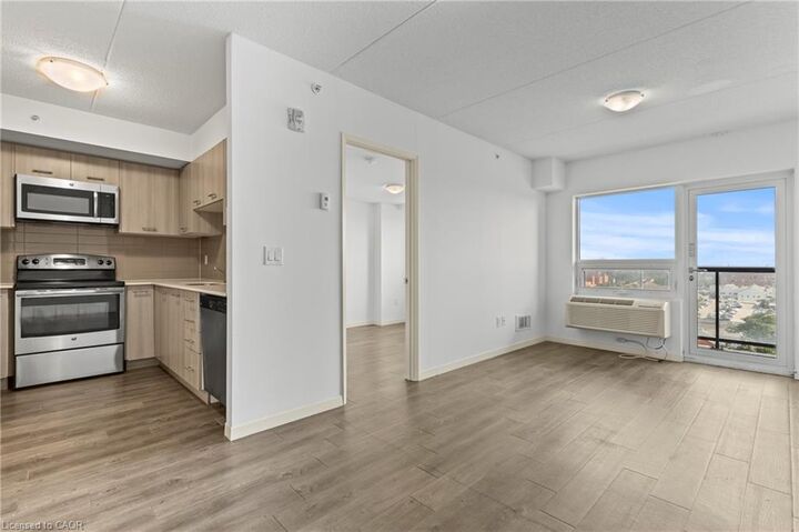 Property Photo:  220 Cannon Street E 706  ON L8L 2B1 