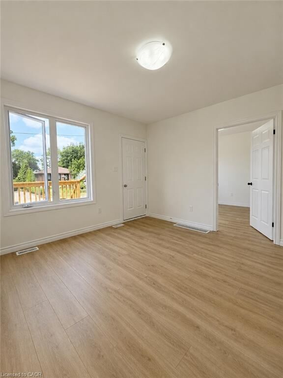 Property Photo:  13 Stanley Street  ON N1S 2A5 