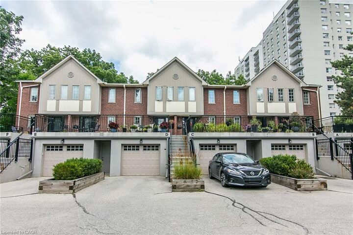 28 Ahrens Street W D — photo 1