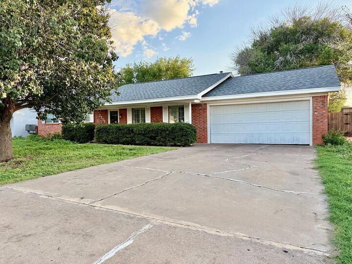 Property Photo: 2213 Culver Dr TX 79705