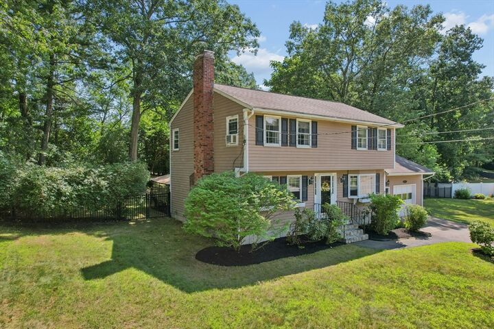 Property Photo:  4 Powerline Dr  MA 01519 