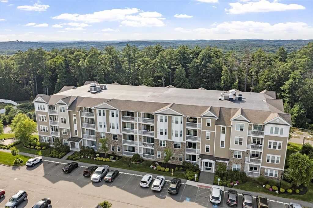Property Photo: 2 Francis Dr 203 MA 01810