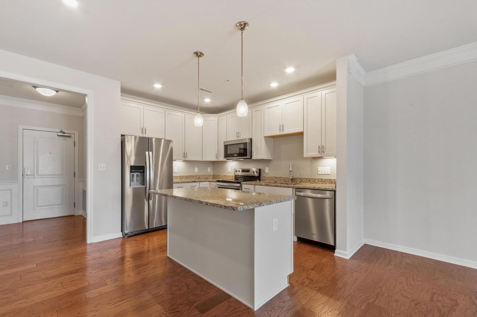 Property Photo:  2 Francis Dr 203  MA 01810 