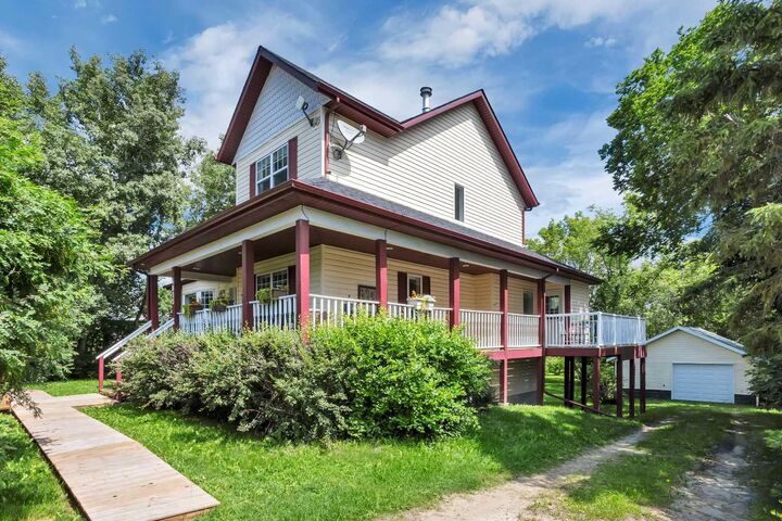 Property Photo:  4815 49 Street  AB T0C 0Y0 