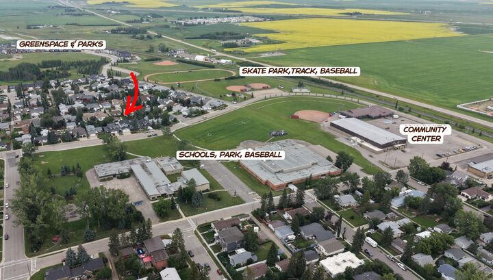Property Photo:  1114 Whitfield Avenue  AB T0M 0S0 