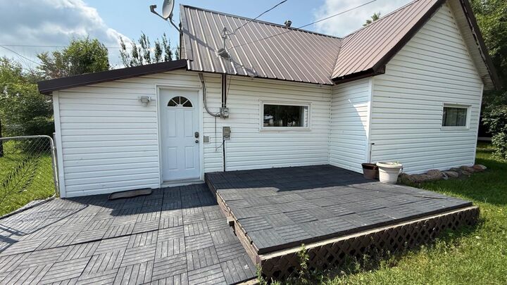 Property Photo: 239 2 Avenue AB T0J 0T0