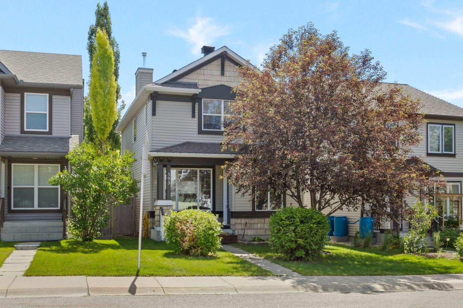 Property Photo:  393 Tuscany Drive NW  AB T3L 3C9 