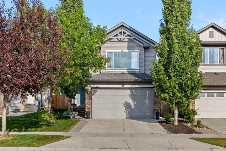 624 Cranston Drive SE — photo 1