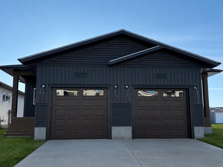 Property Photo: 13 Ellington Crescent AB T4P 3H1