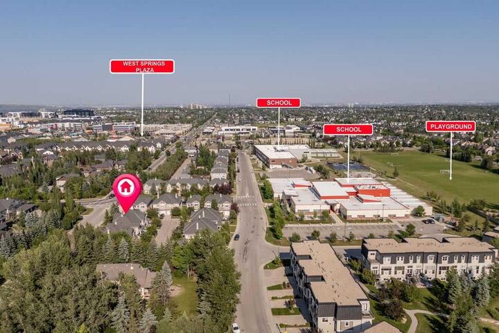 Property Photo: 9000 Wentworth Avenue SW 24 AB T3H 0A9