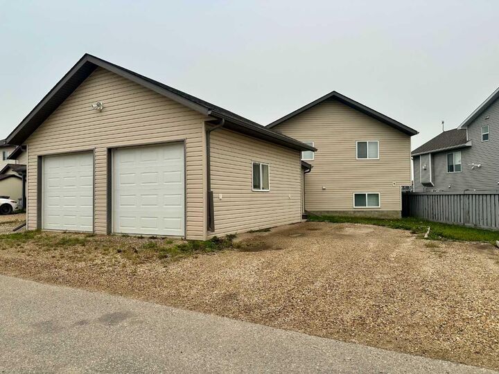 Property Photo: 11515 75 Avenue AB T8W 0J4