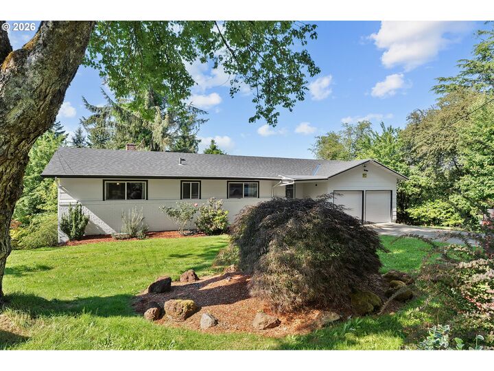 Property Photo:  12441 SE Knapp St  OR 97236 