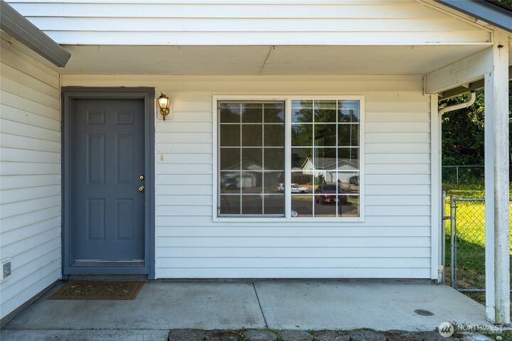 Property Photo:  130  Ashland Court  WA 98625 