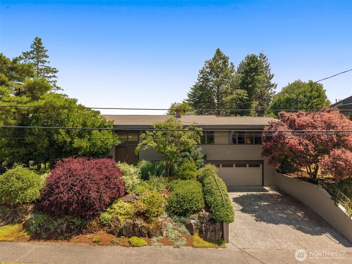 Property Photo: 4204 47th Avenue S WA 98118