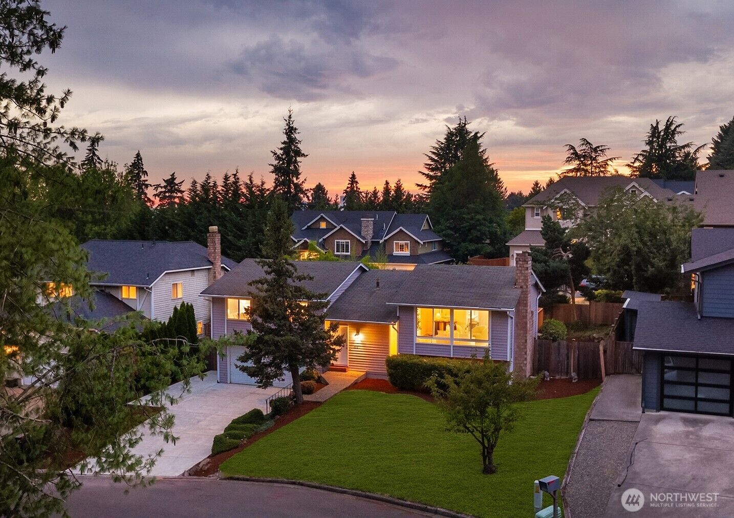 Property Photo: 13012 SE 47th Street WA 98006